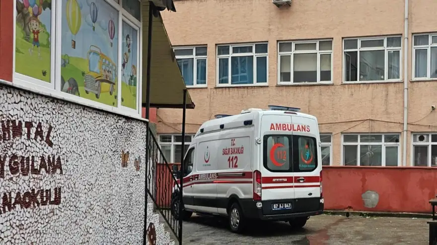 16 yaşındaki Lise öğrencisi merdivenden düşerek yaralandı...