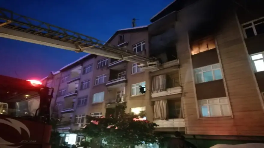 Ereğli'de Yangın: 1'i Ağır 3 Yaralı