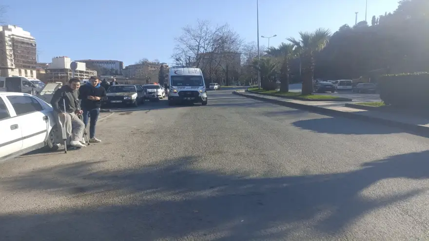 Motosiklet yayaya çarptı...