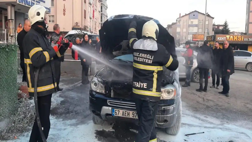Araç bir anda alev aldı...