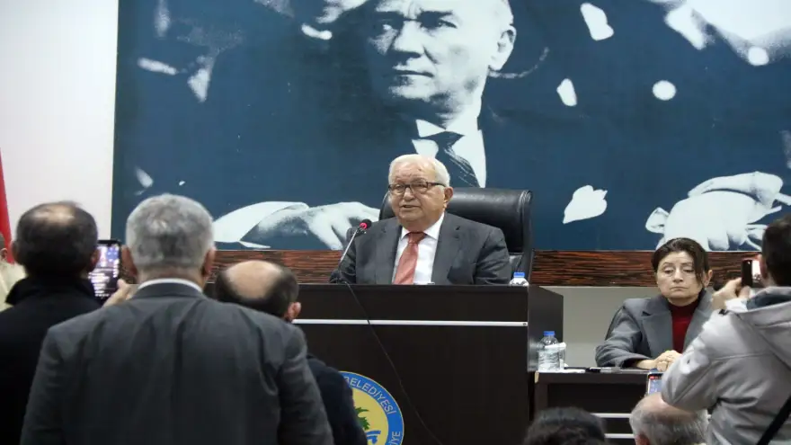 BAŞKAN POSBIYIK, AKP’LİLERLE BİRLİKTE HAREKET EDEN CHP’Lİ MECLİS ÜYELERİNE TEPKİ GÖSTERDİ