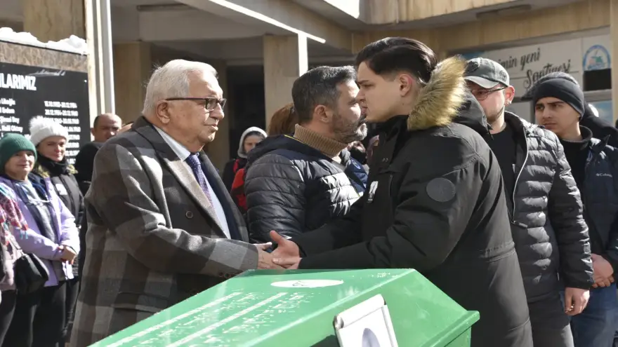 BELEDİYE İŞÇİSİ ÜSTÜN, SON YOLCULUĞUNA UĞURLANDI