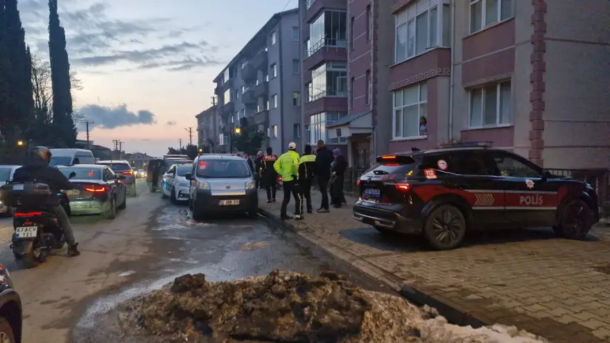 Bıçaklı saldırgan ekipleri harekete geçirdi