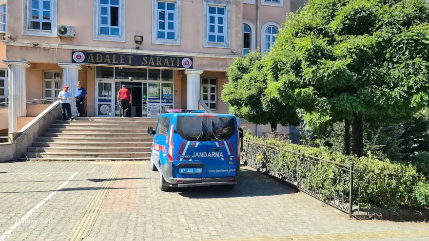 Jandarma hem sıvı hem kuru uyuşturucu ele geçirdi