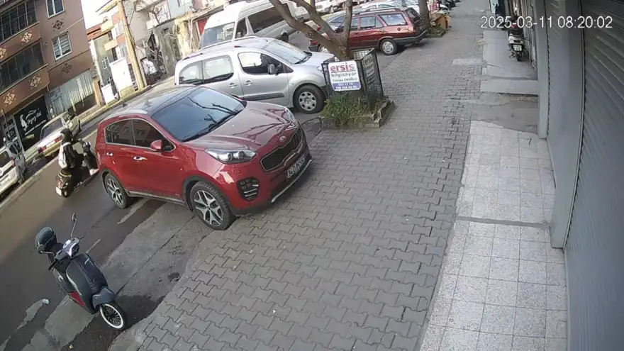 Trafik kazası kameralara yansıdı.