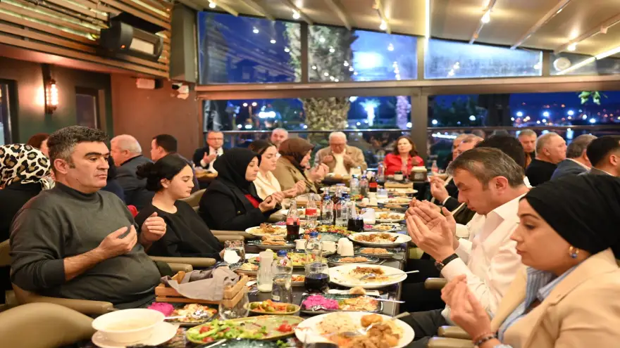 Başkan Posbıyık, iftar'da meclis üyeleri ile buluştu