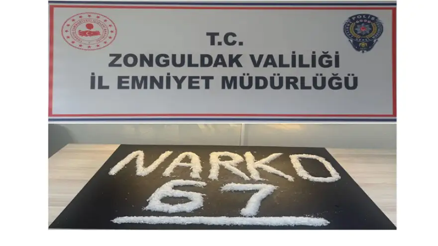Polis araç içinde 750 gram metamfetamin maddesi ele geçirdi..