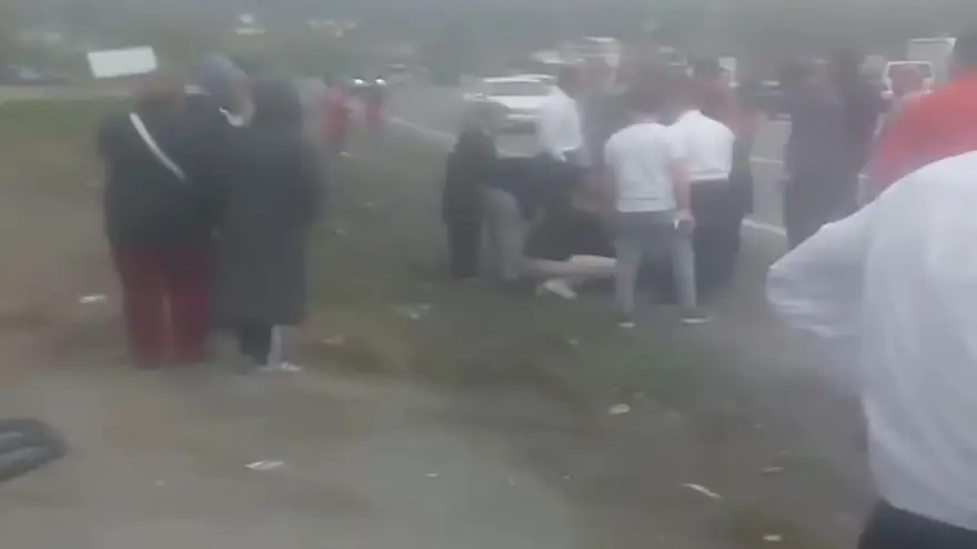 Motosikleti çakıla kaptırdı, 100 Metre sürüklendi...