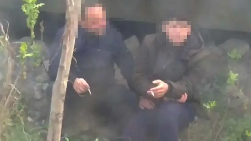 Sigara verdi elle taciz etti..