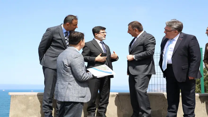 Vali Hacıbektaşoğlu, bölgede planlanan çalışmalar hakkında Eyigün’e bilgi aktardı...