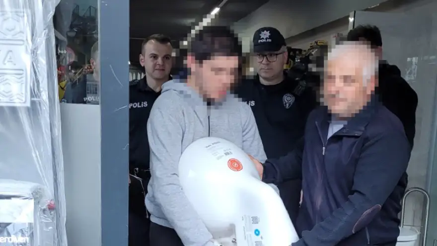 Duşa kabin istedi, hediyesini aldı gitti