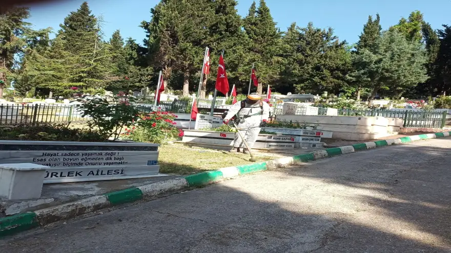 KDZ. EREĞLİ’DE MEZARLIKLAR BAYRAMA HAZIRLANIYOR