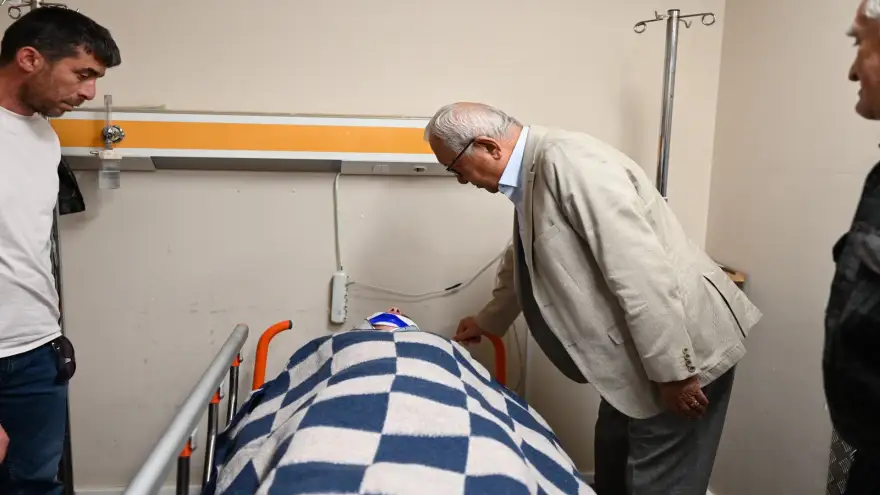 BAŞKAN POSBIYIK, YARALI İŞÇİLERİ ZİYARET ETTİ