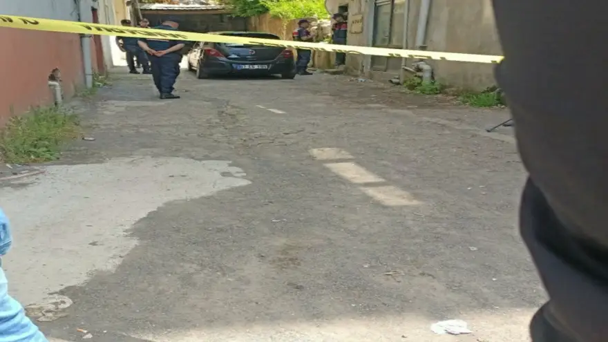 Evinde ölü bulundu...