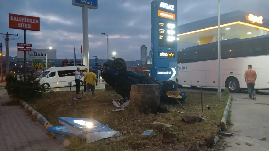 Takla atan otomobil sürücüsü yaralandı...