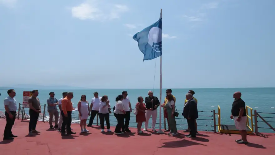 KDZ. EREĞLİ BELEDİYE PLAJLARI’NDA 3. KEZ MAVİ BAYRAK DALGALANIYOR