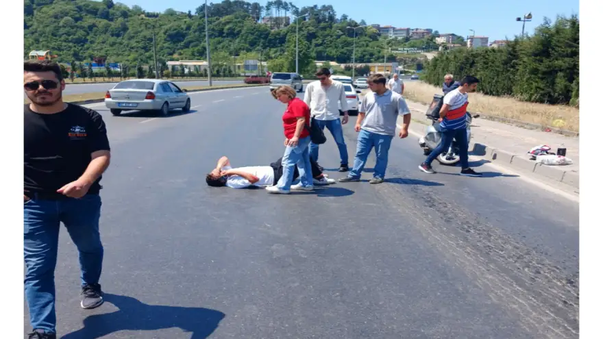 Yola akan mazot motosikleti devirmesine sebep oldu.