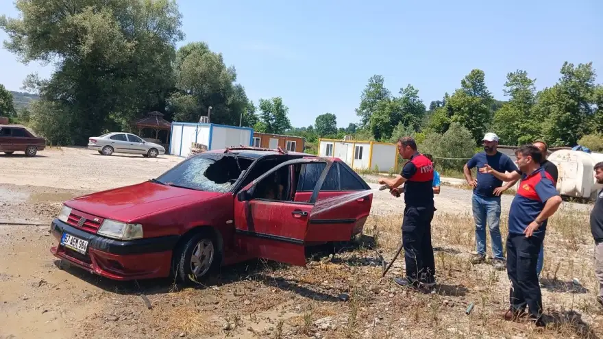 Seyir halindeki otomobilde yangın çıktı