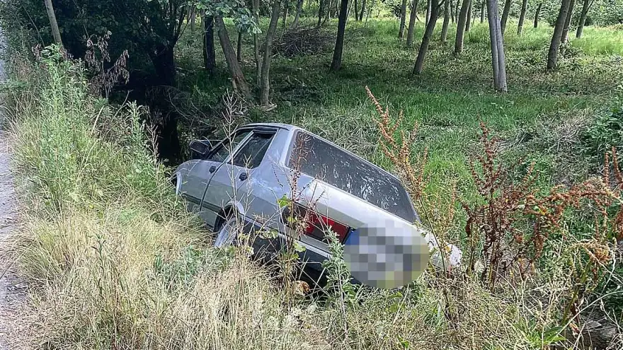 Otomobil su kanalına uçtu