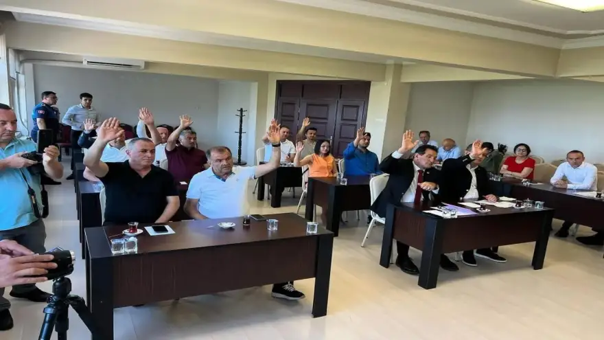 ALAPLI BELEDİYE MECLİSİ 17 DÖNÜM ARSA SATTI, 170 MİLYONLUK VERGİ VE SSK BORCUNU KAPATTI