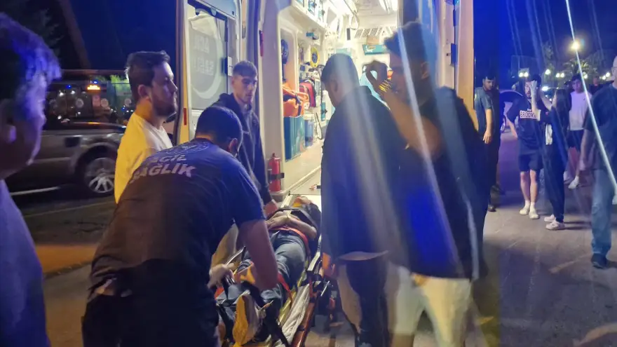 Direksiyon hakimiyetini kaybetti: 2 Yaralı