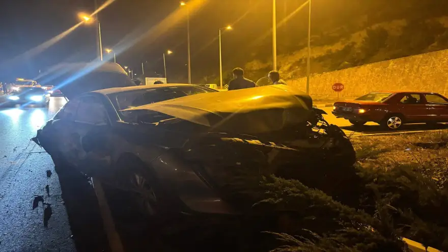 İki araç çarpıştı: 2 yaralı