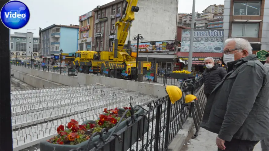 Pazar yerindeki trafik sıkışıklığı gideriliyor