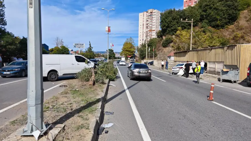 Otomobil önünde ki araca çarptı: 1 Yaralı