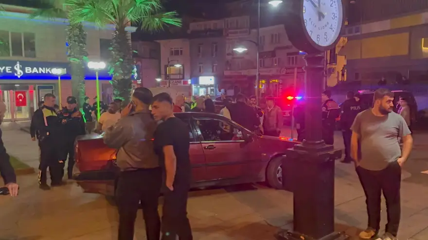 Çıkan kavgada iki kişi yaralandı 4 kişi gözaltına alındı..