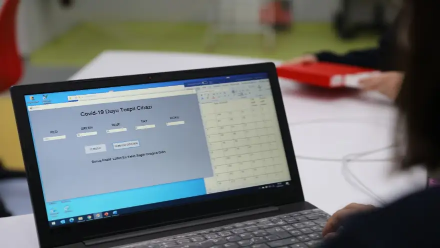 Lise öğencilerinden Covid-19 ile mücadeleye önemli katkı