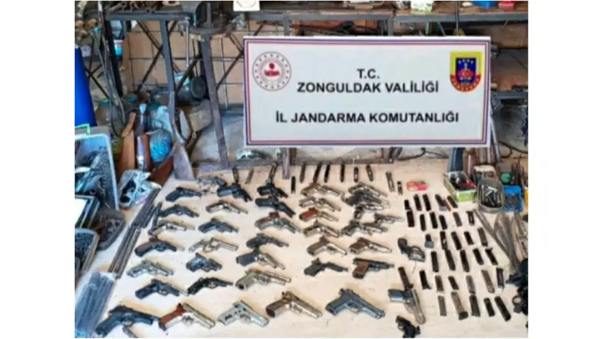 Silah kaçakçılığı operasyonu: 2 kişi tutuklandı