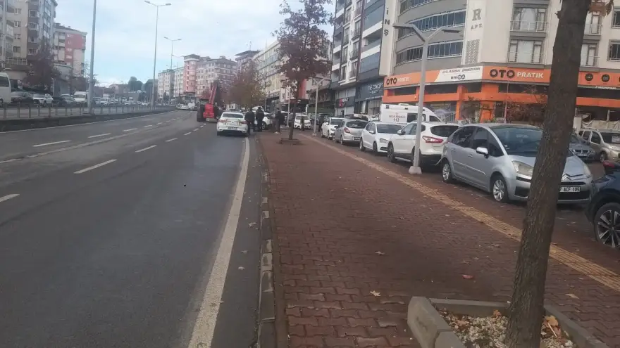 Ambulans ile motosiklet çarpıştı...