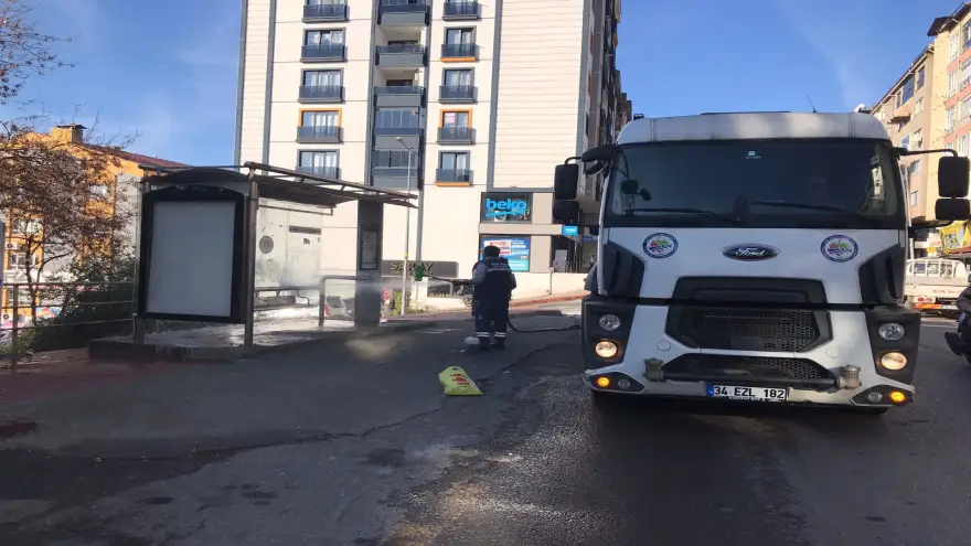 Kdz. Ereğli'de otobüs durakları detaylı şekilde temizlendi