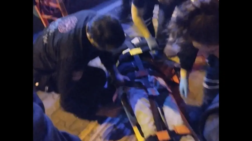 Motosiklet devrildi iki kişi yaralandı