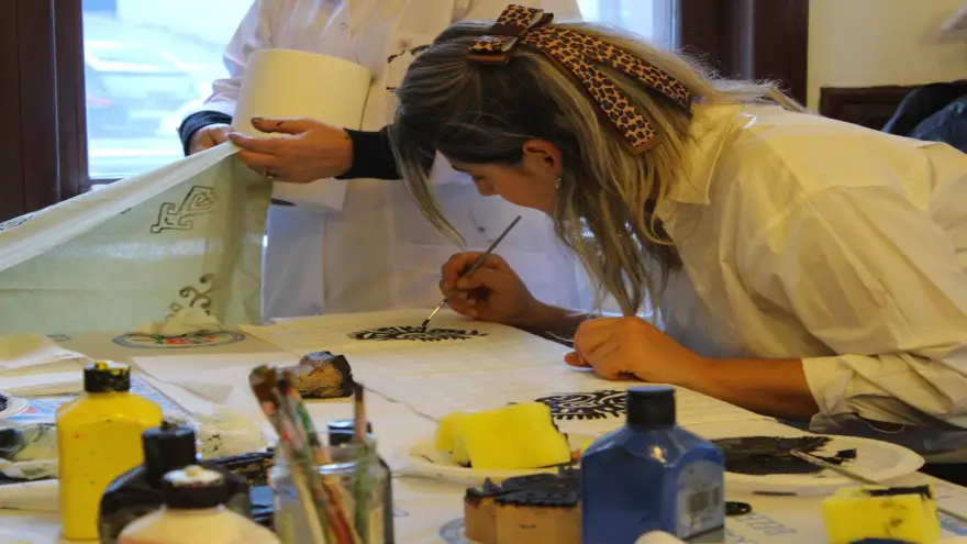 ATATÜRK ODAKLI TAHTA BASKI ATÖLYESİNDE ANLAMLI ANLAR