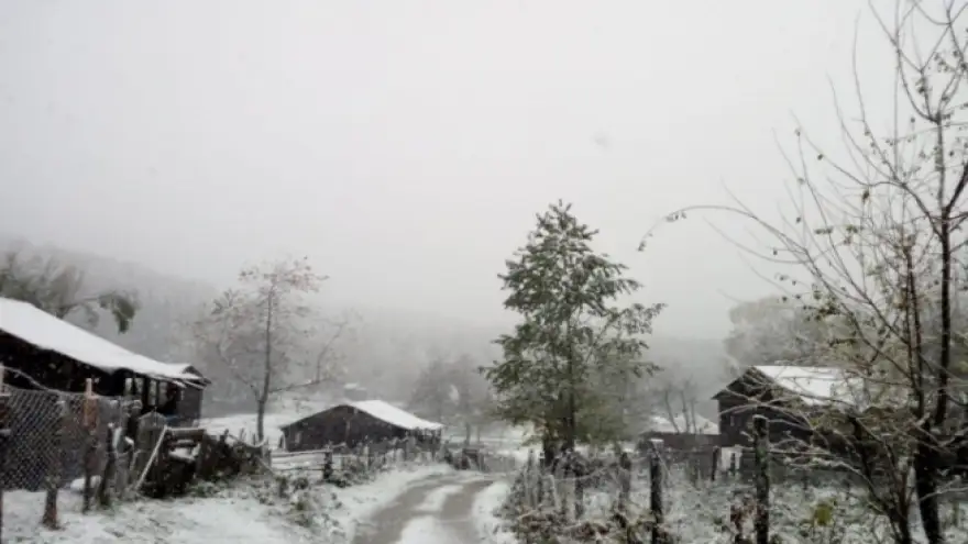 Yüksek kesimlerinde kar 20 santime ulaştı