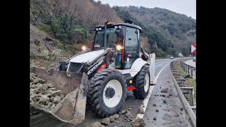 Yol Kısa Sürede Ulaşıma Açıldı