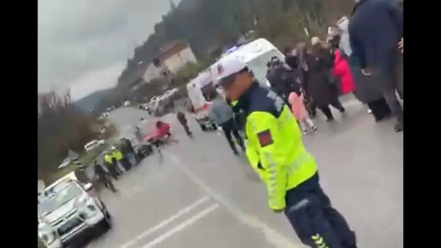 Zincirleme trafik kazası 4 yaralı