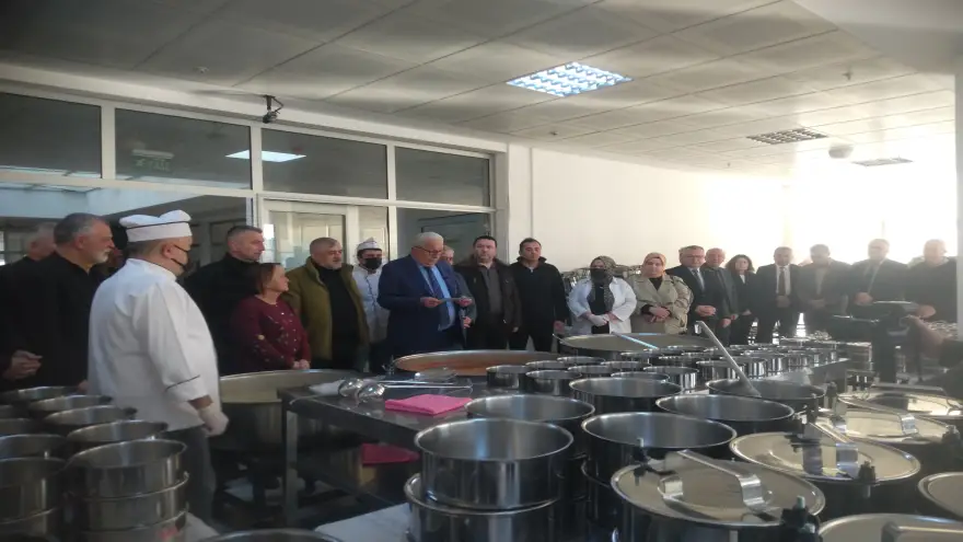 KDZ. EREĞLİ BELEDİYESİ, SICAK YEMEKLE HALKIN SOFRASINDA