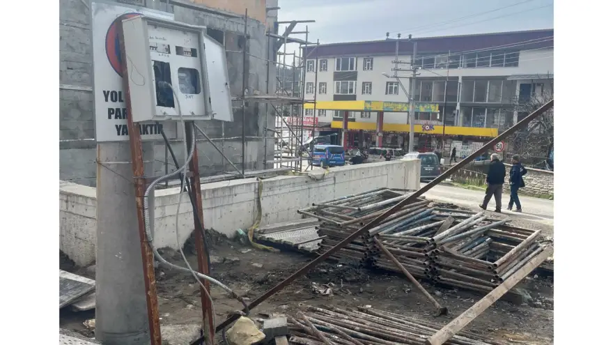 Ormanlı Aile Sağlığı Merkezi İnşaatında İş Kazası: Bir İşçi Ağır Yaralı