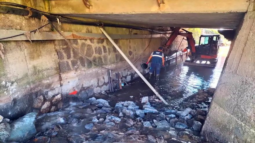 SÜLEYMANLAR’DA MENFEZ TEMİZLENDİ, KANALİZASYON HATLARI YENİLENDİ