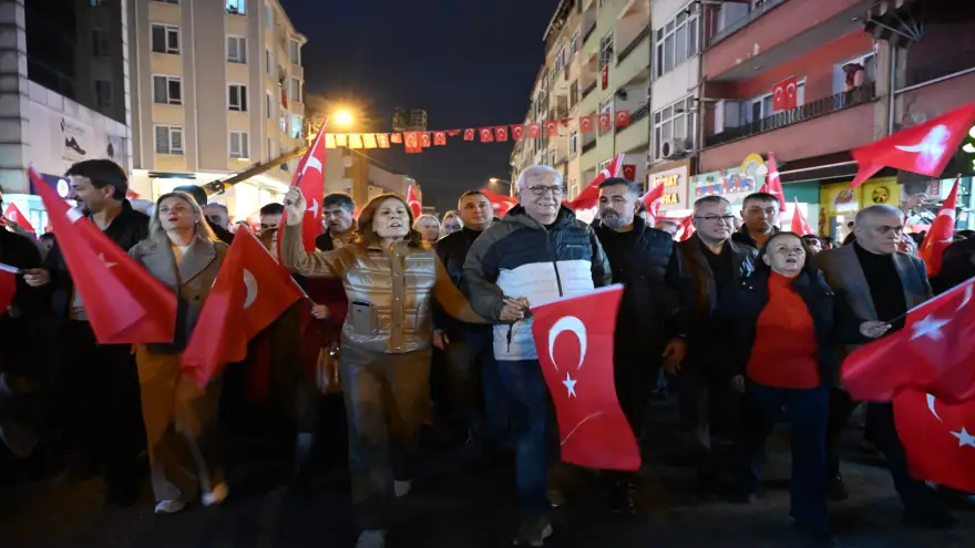 ON BİNLERCE EREĞLİLİ, ATATÜRK VE CUMHURİYET İÇİN YÜRÜDÜ