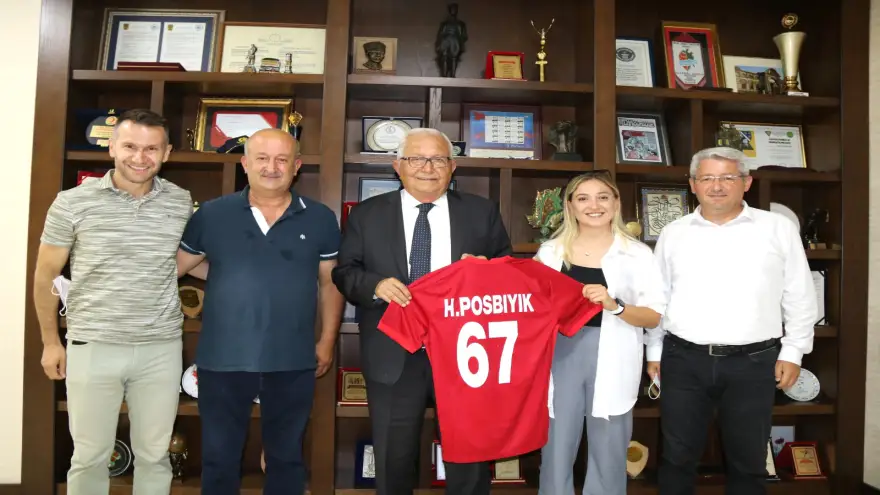 Şampiyon Berna Yeniçeri Posbıyık’ı ziyaret etti 