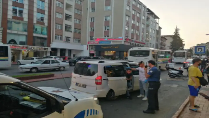 Husumetlisini yaralayan 2 şüpheli yakalandı