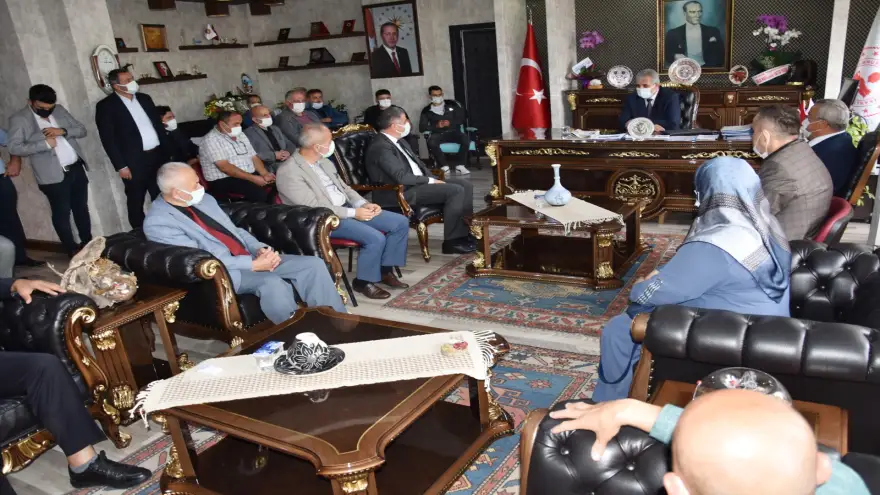 AK Parti'den, Kaymakam Yapıcı'ya ziyaret