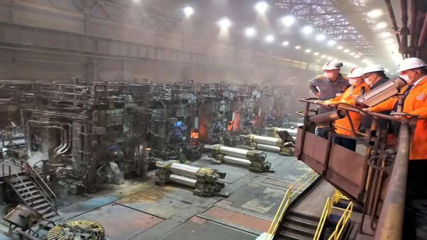 Vali Tutulmaz, ERDEMİR'de İncelemelerde Bulundu