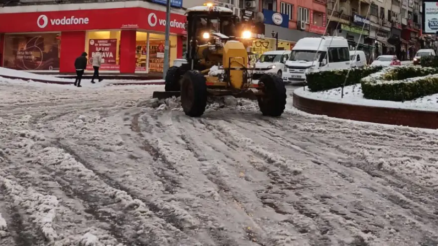 Kdz. Ereğli Belediyesi, karla mücadele için sahada