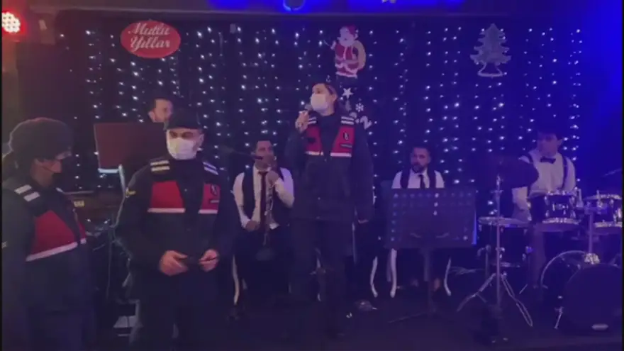 Jandarma, vatandaşın yeni yılını kutladı