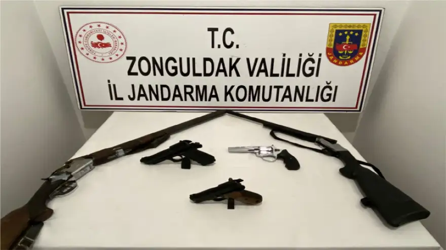 Jandarma, ruhsatsız silah ve av tüfeği ele geçirildi