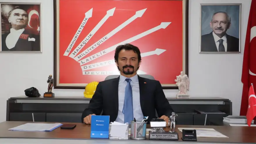 Mumcu'yu özlemle anıyoruz